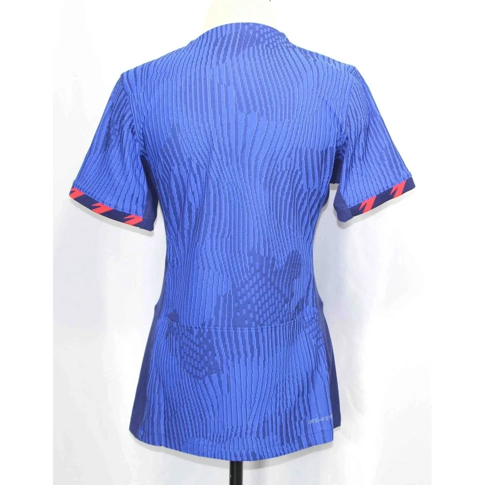 Nike excellent listed